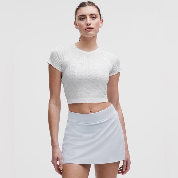 Lululemon Swiftly Pointelle Cropped Short Sleeve White | NWT | Size 6 - Picture 1 of 8